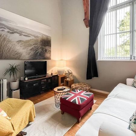Lofty Apartment In Plymouth Bagian luar foto