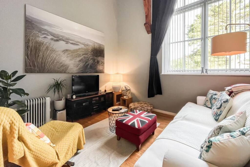 Lofty Apartment In Plymouth Bagian luar foto