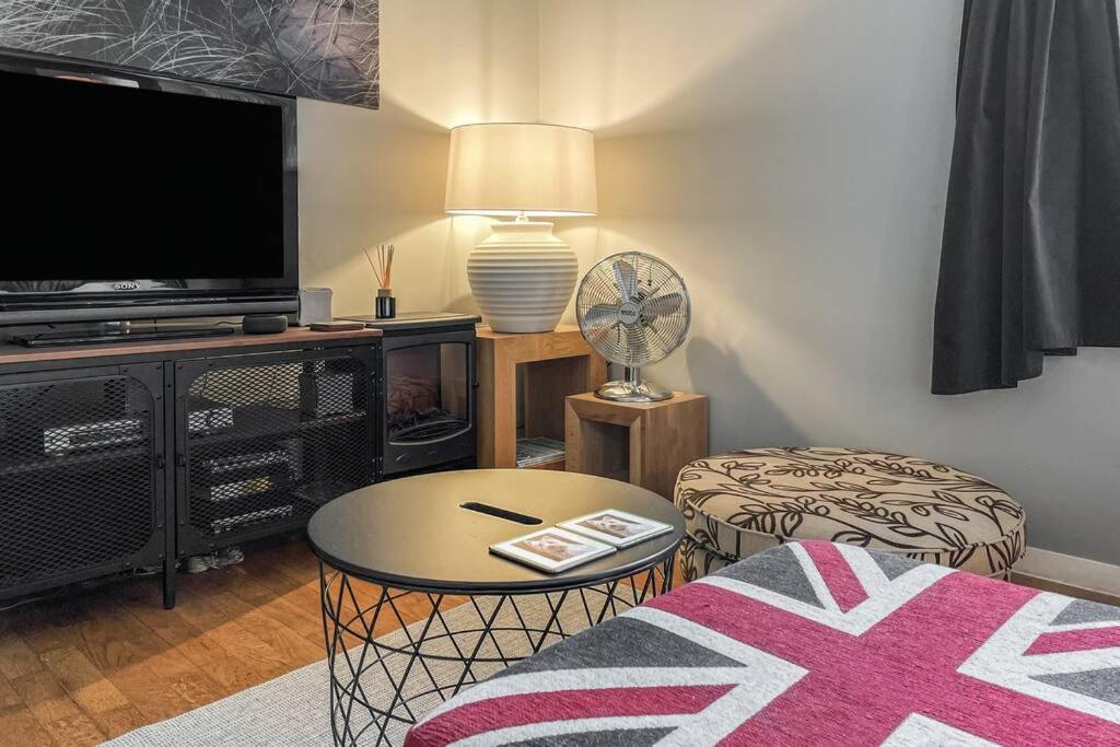 Lofty Apartment In Plymouth Bagian luar foto